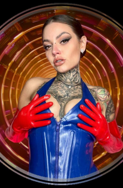 Mistress Nikky French ∣ Domme ∣ Femdom