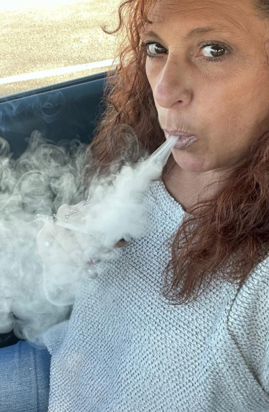 Wiscogirl Smokes